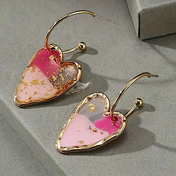 Gold Boho Dried Flower Glass Dangle Earrings - Picture 4 of 5